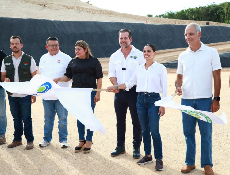 Apertura Ana Paty Peralta nueva Celda 2 en la Parcela 175