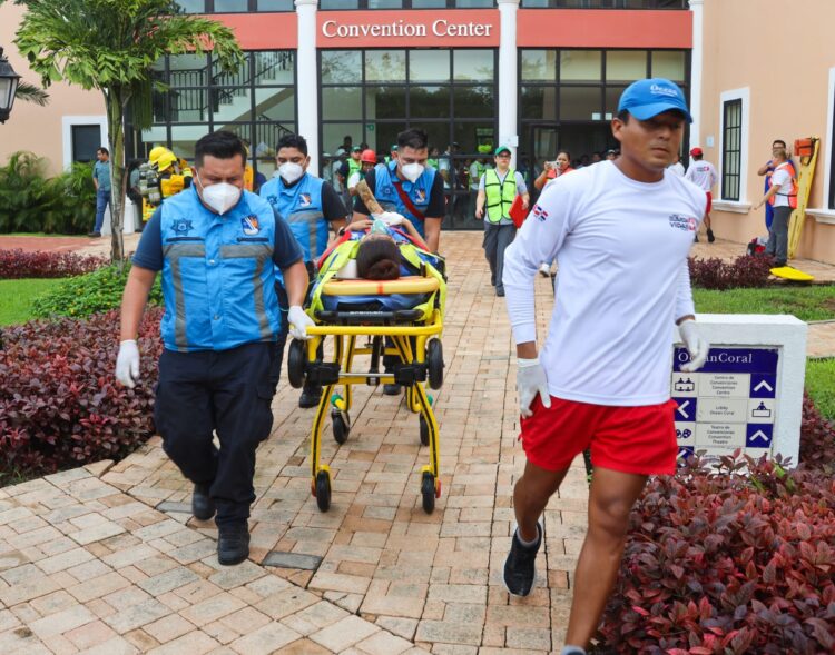 Con simulacro de incendio en hotel, Puerto Morelos se suma a la Jornada Nacional de Protección Civil