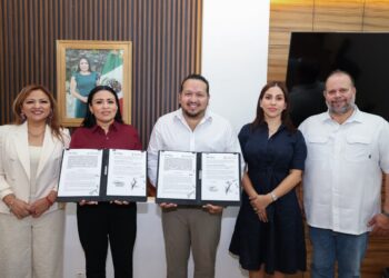 Firman Ayuntamiento y Teqroo convenio a favor de la democracia y los derechos político-electorales de los portomorelenses