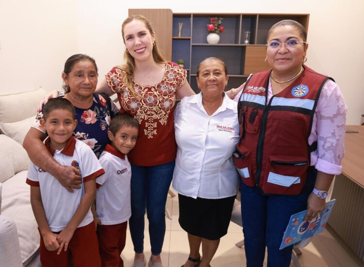 Atenea Gómez Ricalde acerca el Gobierno a las familias de Ciudad Mujeres con el programa “Miércoles con la Gente”