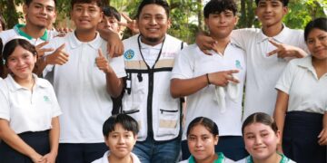 Juventudes de Ciudad Mujeres reafirman su compromiso con el medio ambiente en la quinta edición de “Yo Amo Isla Mujeres”