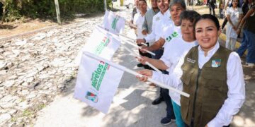 Inicia Blanca Merari reconstrucción de la avenida Joaquín Hendricks en Puerto Morelos