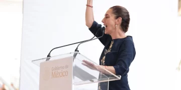 "Salimos adelante con dignidad": Sheinbaum sobre política arancelaria de Trump