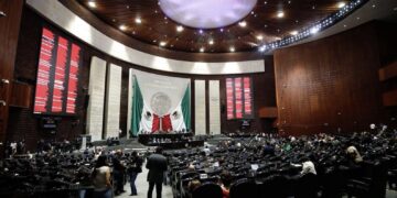 Congreso aprueba iniciativa para prohibir venta de bebidas energéticas a menores