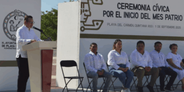 Playa del Carmen inicia el mes patrio con llamado a la unidad y al compromiso ciudadano