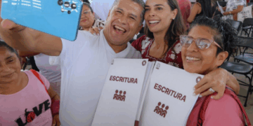 Ana Paty Peralta y Mara Lezama dan certeza jurídica al patrimonio de familias cancunenses