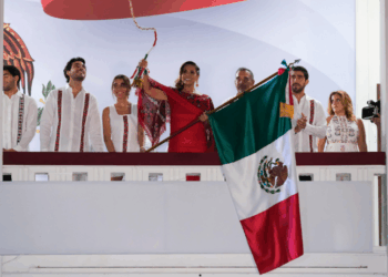 Mara Lezama celebra el 215 aniversario del Grito de Independencia junto al pueblo quintanarroense en una noche de unidad y fervor patrio