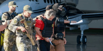 Entregan a Hernán Bermúdez, líder de ‘La Barredora’; México gestiona su recepción desde Paraguay