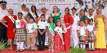 Con gran participación ciudadana se realiza en Isla Mujeres el Desfile Cívico-Militar 2025