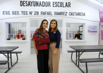 Entrega Mara Lezama desayunador a la secundaria “Rafael Ramírez Castañeda”