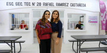 Entrega Mara Lezama desayunador a la secundaria “Rafael Ramírez Castañeda”