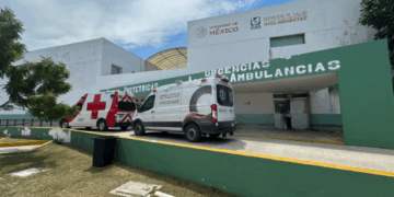 Hospitalizan a mujer exhibicionista en Playa del Carmen; dice ser venezolana