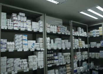 Farmacéuticas deben cumplir con entrega puntual de medicamentos, independientemente de adeudos: CSP
