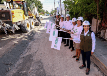 Blanca Merari da banderazo al programa de reconstrucción de calles en Puerto Morelos
