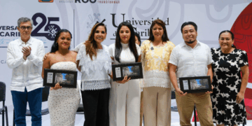 Reconoce Mara Lezama los 25 años de la Universidad del Caribe como institución de excelencia académica