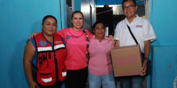 Gobierno de Atenea Gómez Ricalde concluye entrega casa por casa de Isleña de Corazón