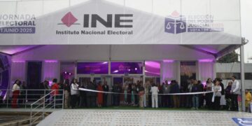 Desbandada en el INE; casi mil piden retiro voluntario