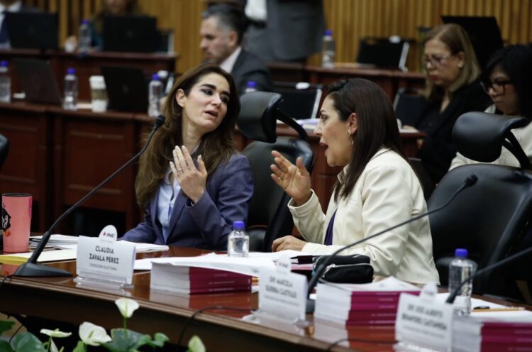 Nuevo cisma en el INE: partidos acusan “cuotas” en designación de 17 Oples