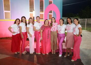 Ciudad Mujeres se ilumina de rosa en apoyo a la prevención del cáncer de mama