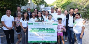 Cumple Blanca Merari a familias de la Zona Urbana, entrega obra de pavimentación de la Calle 5 Sur