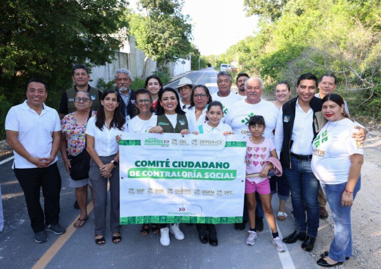 Cumple Blanca Merari a familias de la Zona Urbana, entrega obra de pavimentación de la Calle 5 Sur