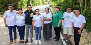 Entrega Blanca Merari la pavimentación de la calle Antonio Betancourt en Leona Vicario