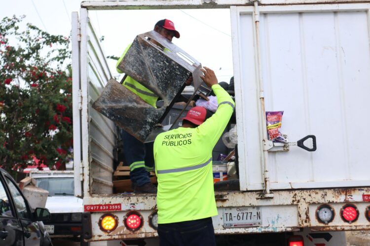Gobierno de Isla Mujeres fortalece Programa Permanente de Descacharrización para proteger la salud de las familias