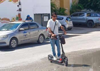 Analizan exigir seguro a quienes usen bicicletas o scooters eléctricas en Playa del Carmen