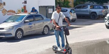 Analizan exigir seguro a quienes usen bicicletas o scooters eléctricas en Playa del Carmen