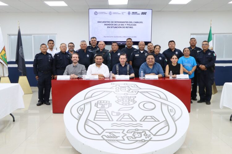 Gobierno de Estefanía Mercado reconoce con jubilación a 14 policías con más de 20 años de servicio