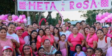 Isla Mujeres promueve la prevención del cáncer de mama con la Rodada Rosa en Zona Continental
