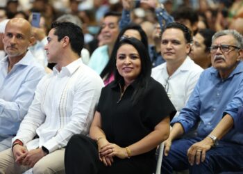 Presente Blanca Merari en el XXXVIII Congreso Anual AMEI inaugurado por la gobernadora Mara Lezama