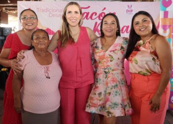 Isla Mujeres se une con fuerza y corazón en el Desayuno del Tacón Rosa 2025