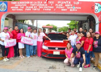 Gobierno de Isla Mujeres refuerza acciones de sensibilización contra el cáncer de mama con el Pegatón Rosa