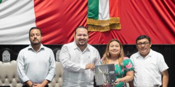 Sergio Avilés Demeneghi comparece ante el Congreso de Quintana Roo