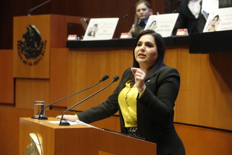 Propone Mayuli Martínez tres reformas para apoyar a familias y trabajadores mexicanos