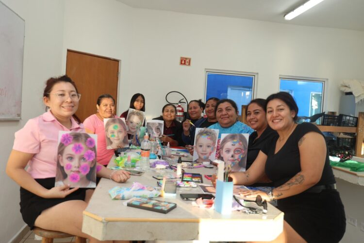 Gobierno de Isla Mujeres impulsa cursos de capacitación para el desarrollo y emprendimiento de las mujeres