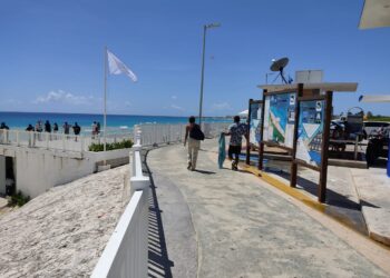 Exigen activistas preservar lotes de accesos a playas públicas en Cancún