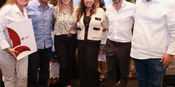 Quintana Roo consolida su excelencia en el servicio con entrega de reconocimientos y acreditaciones a empresas turísticas