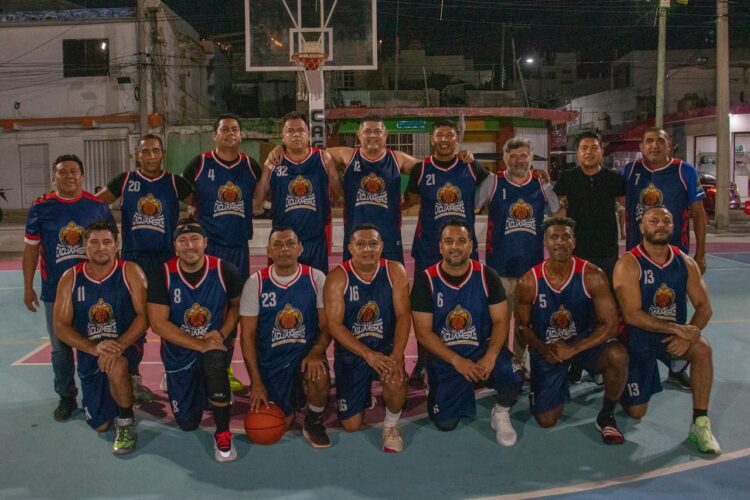 Gobierno de Isla Mujeres celebra triunfo de los “Caguameros” en la Liga Maya Basketball 40+ ante Playita Senior