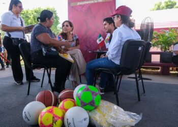 Mara Lezama atiende al pueblo en audiencia pública “La Voz del Pueblo” en Huay-Pix