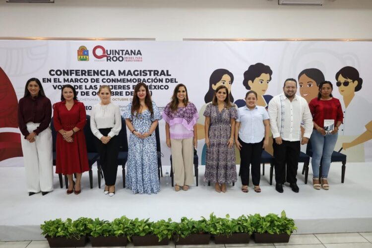 Conmemoran el voto femenino en México con enfoque en violencia política digital