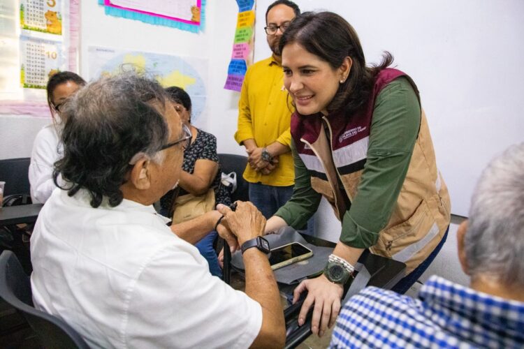 Estefanía Mercado impulsa un Playa del Carmen más incluyente, con la entrega de auxiliares auditivos