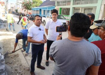 Avanzan trabajos de soterramiento de la red eléctrica en Isla Mujeres