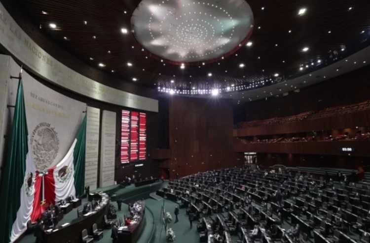 “Se suprima o modifique” retroactividad a ley de amparo, tomará hasta diez días su aprobación : Monreal