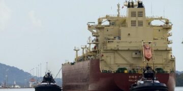 Empresas de EU ayudan al 'CJNG' a inundar México de combustible de contrabando con buques