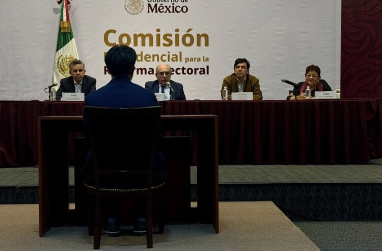 Piden reforzar democracia participativa ante posible eliminación de plurinominales
