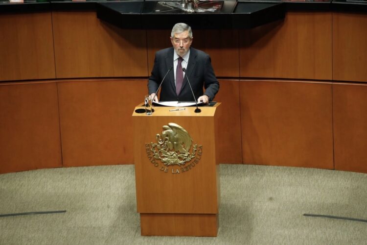 De la Fuente subraya importancia del equilibrio en perfiles del cuerpo diplomático