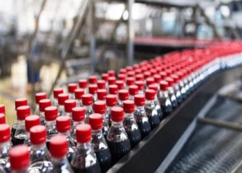 Negocian Diputados con refresqueras reducción de azúcar en bebidas; ajustarían impuestos