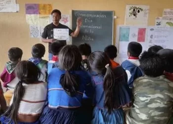 En México, uno de cada tres maestros trabaja en un municipio violento